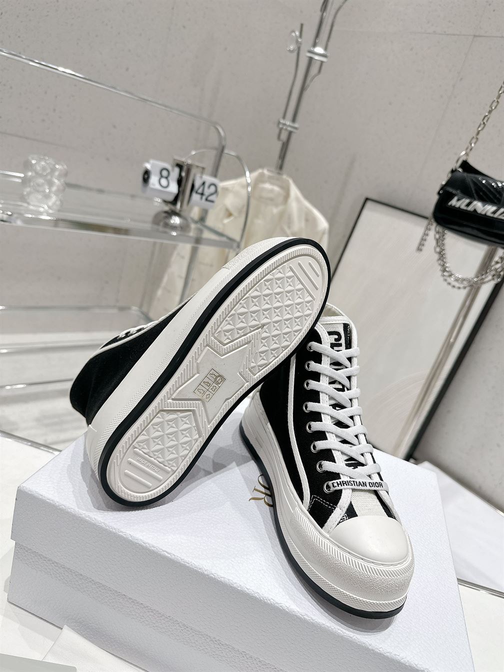 DIOR WALK'N'DIOR HIGH-TOP PLATFORM SNEAKER - DO117