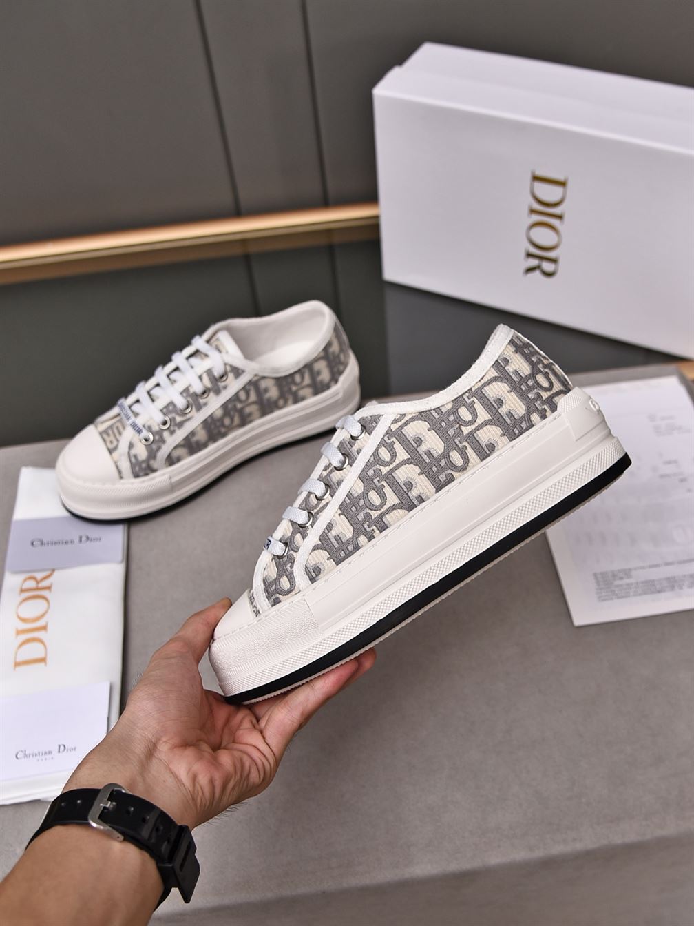 DIOR WALK’N’DIOR PLATFORM LOW-TOP SNEAKER - DO144