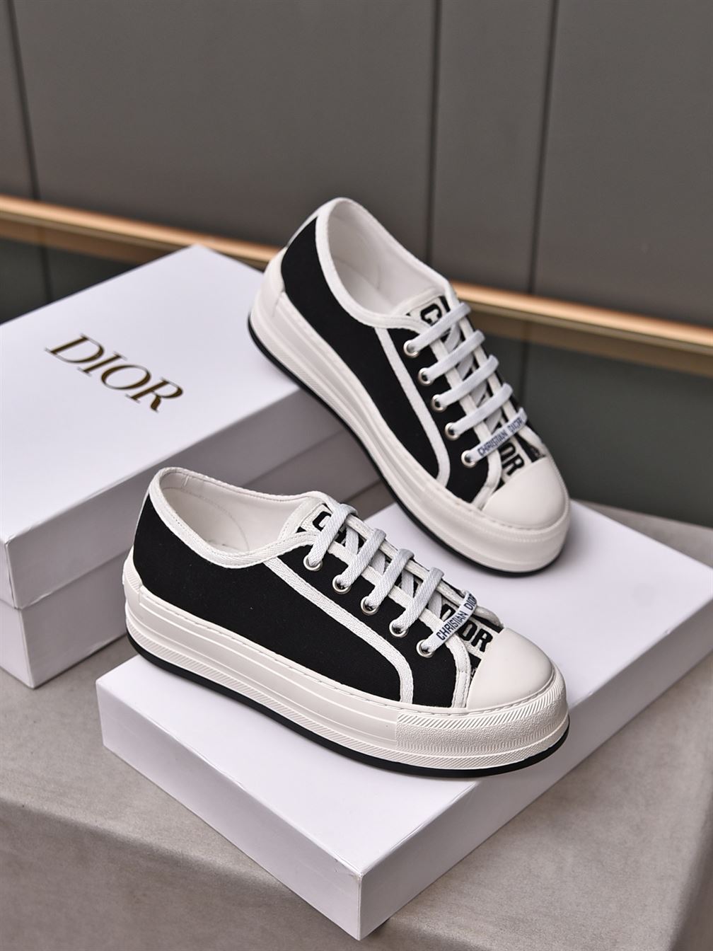 DIOR WALK’N’DIOR PLATFORM LOW-TOP SNEAKER - DO146