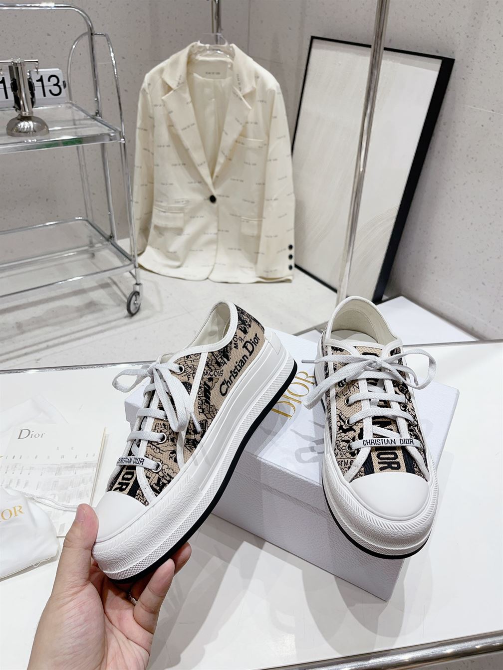 DIOR WALK'N'DIOR PLATFORM SNEAKER - DO111