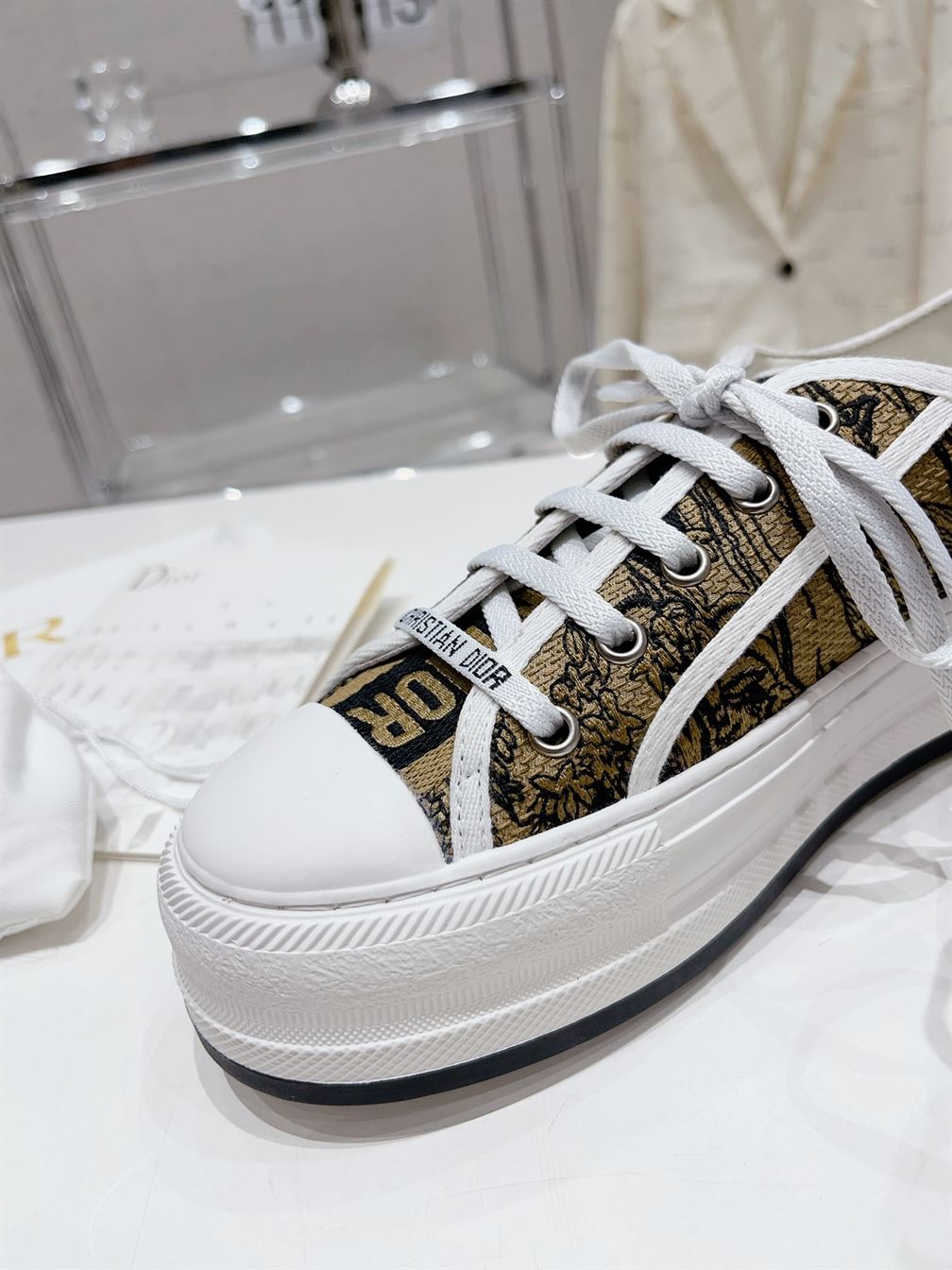 DIOR WALK'N'DIOR PLATFORM SNEAKER - DO114