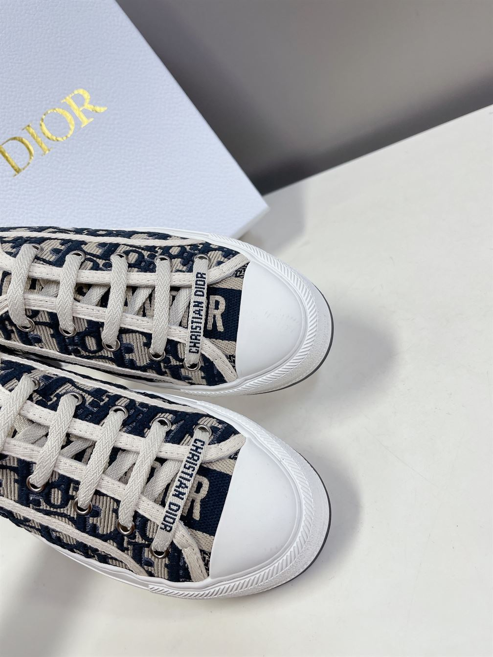 DIOR WALK'N'DIOR SNEAKER - DO123