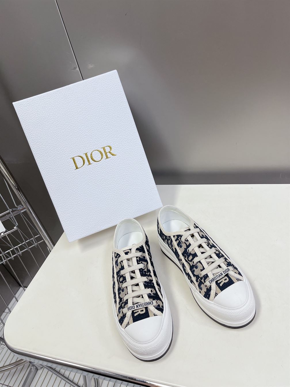 DIOR WALK'N'DIOR SNEAKER - DO123