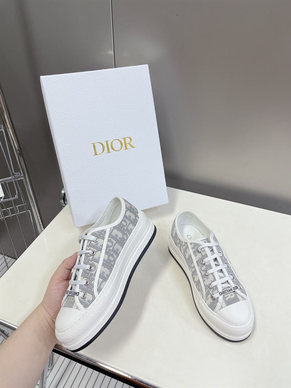 DIOR WALK'N'DIOR SNEAKER - DO124