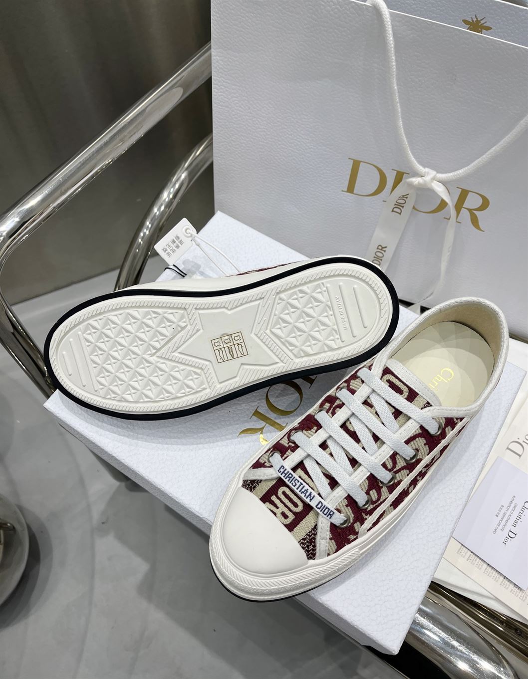 DIOR WALK'N'DIOR SNEAKER - DO126