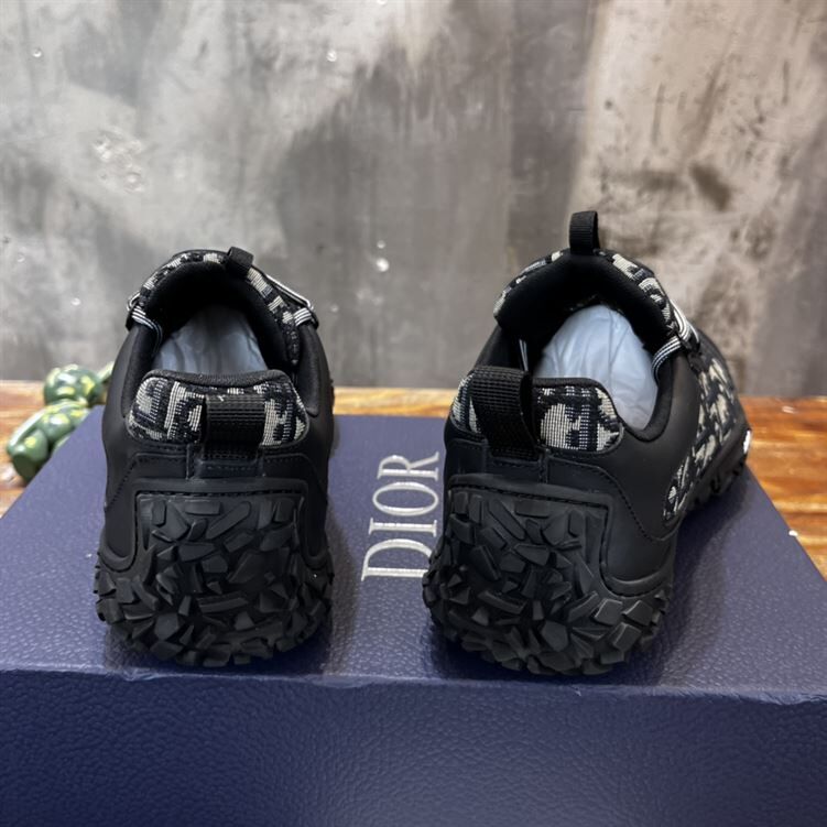 DIORIZON DERBY SHOE BEIGE AND BLACK DIOR OBLIQUE JACQUARD AND BLACK RUBBER - DO090