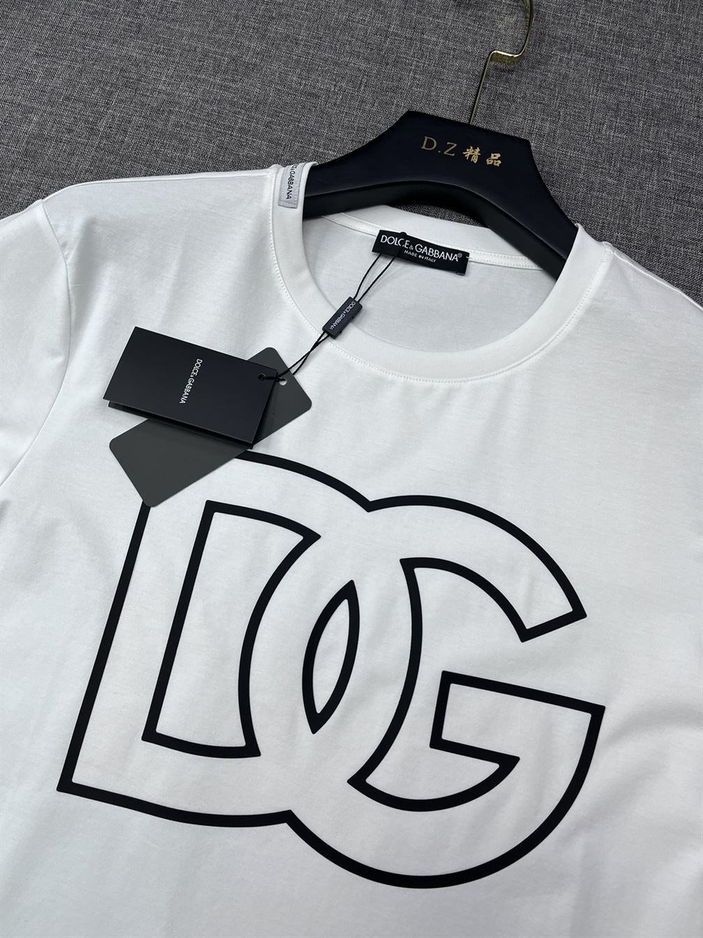 DOLCE & GABBANA COTTON T-SHIRT WITH DG PATCH - DT010