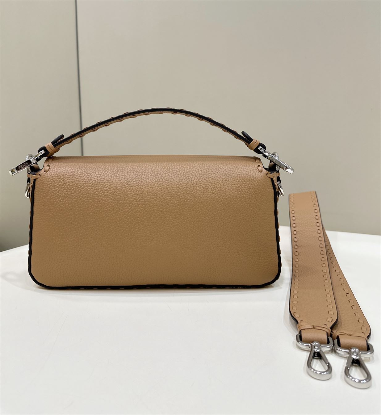 FENDI BAGUETTE BEIGE SELLERIA BAG