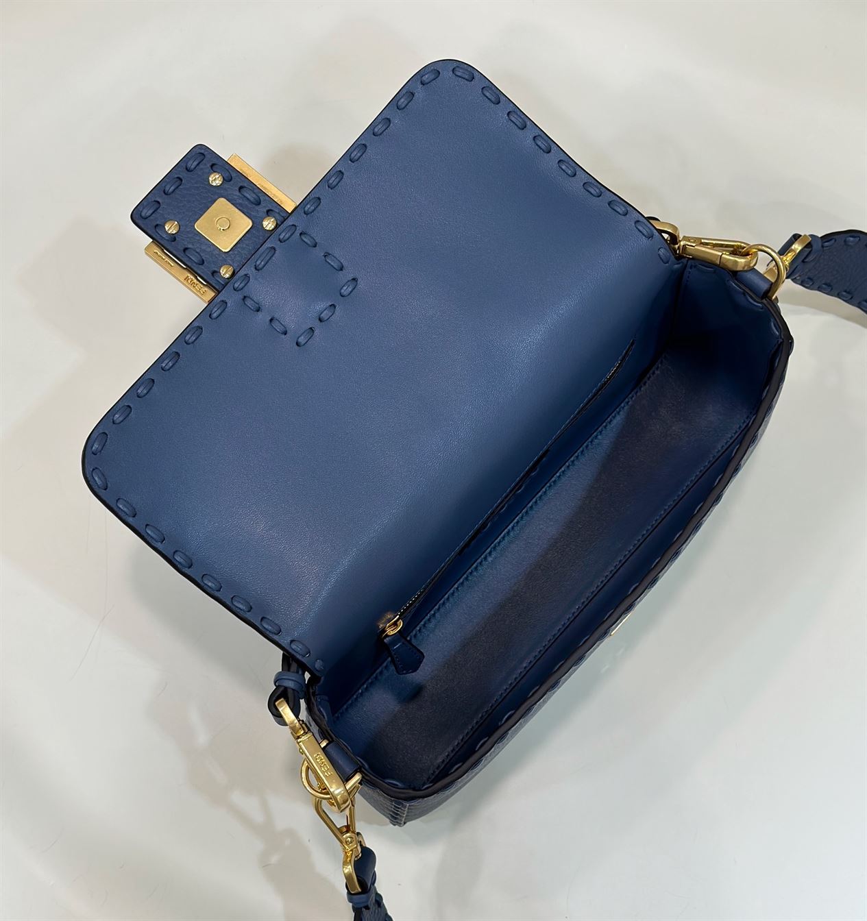 FENDI BAGUETTE BLUE SELLERIA BAG