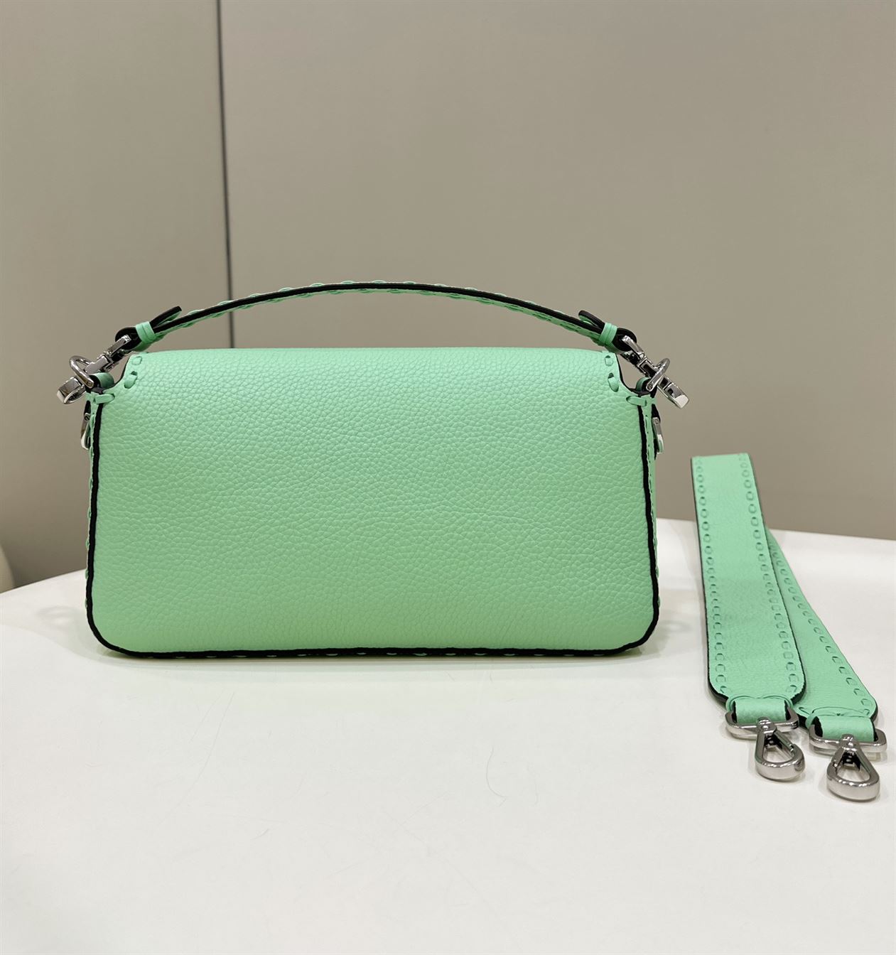 FENDI BAGUETTE GREEN SELLERIA BAG