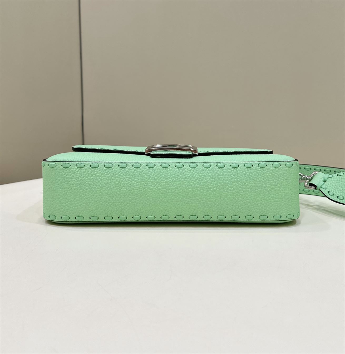 FENDI BAGUETTE GREEN SELLERIA BAG