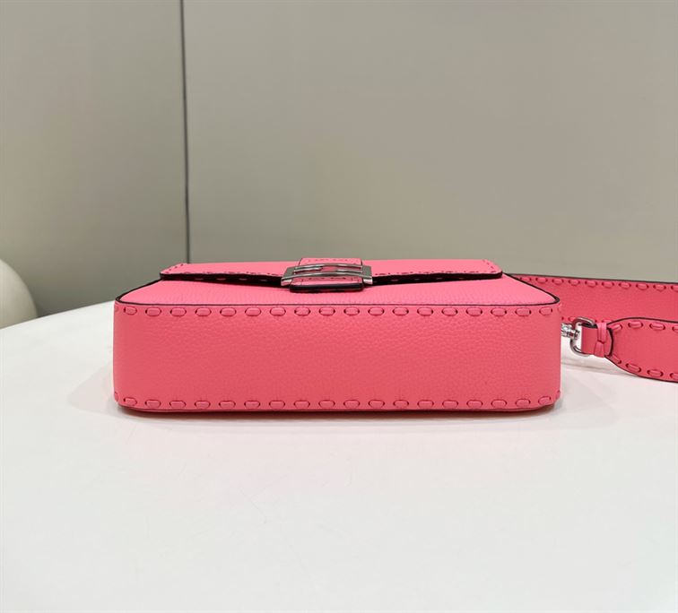 FENDI BAGUETTE PINK SELLERIA BAG