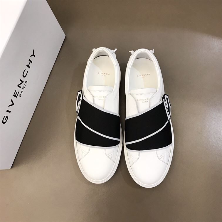 GIVENCHY ELASTICATED LOGO STRAP SNEAKERS - GVC004
