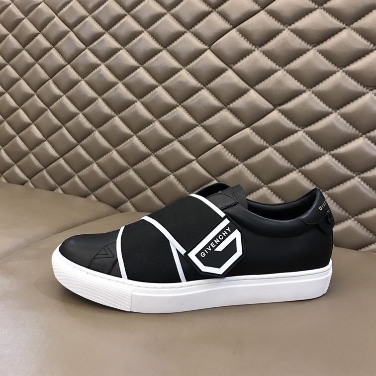 GIVENCHY ELASTICATED LOGO STRAP SNEAKERS - GVC005
