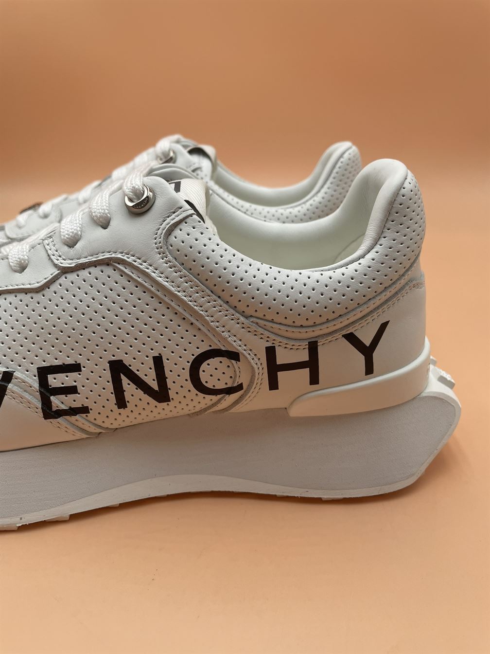 GIVENCHY RUNNER SNEAKERS IN PERFORATED LEATHER - GVC006