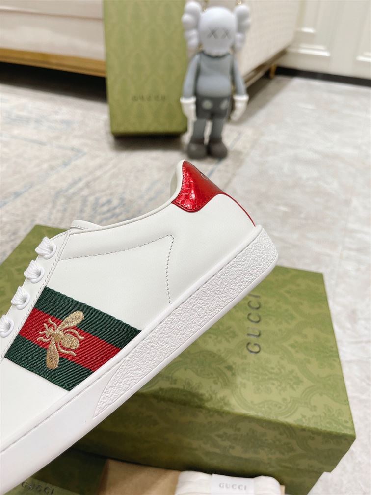 GUCCI ACE SNEAKER WHITE LEATHER WITH BEE - GCC087