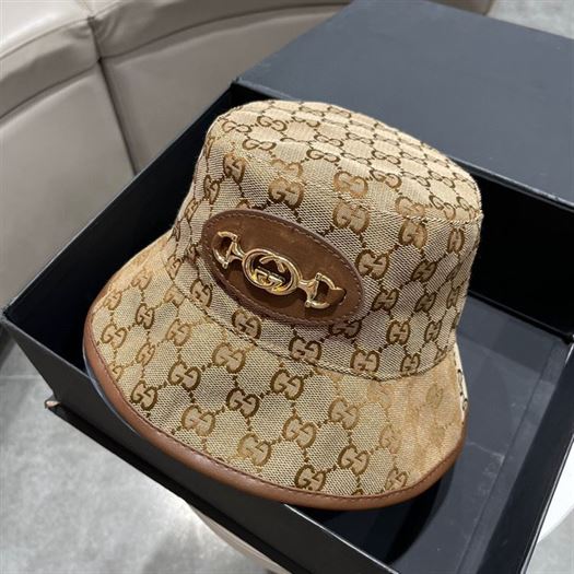 GUCCI BUCKET HAT