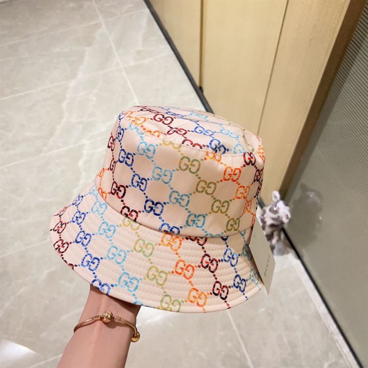 GUCCI BUCKET HAT
