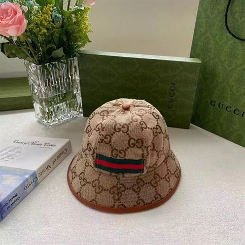 GUCCI BUCKET HAT