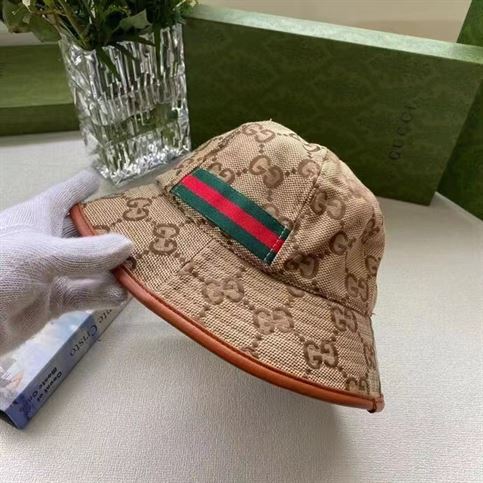 GUCCI BUCKET HAT