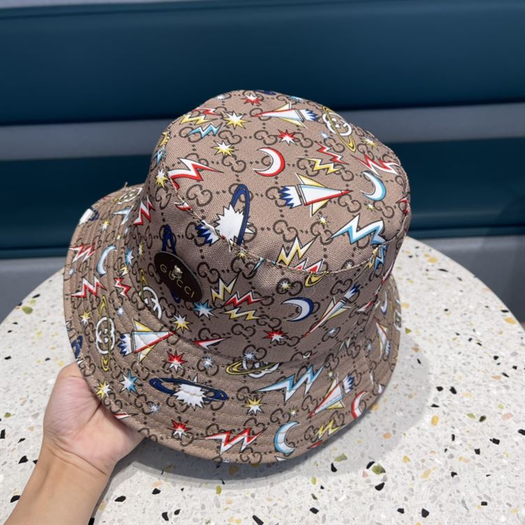 GUCCI BUCKET HAT