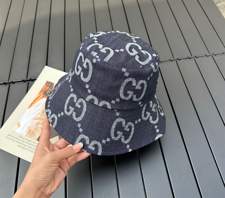 GUCCI BUCKET HAT