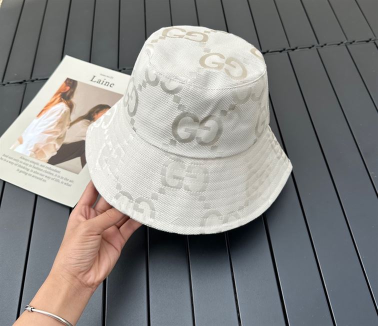 GUCCI BUCKET HAT
