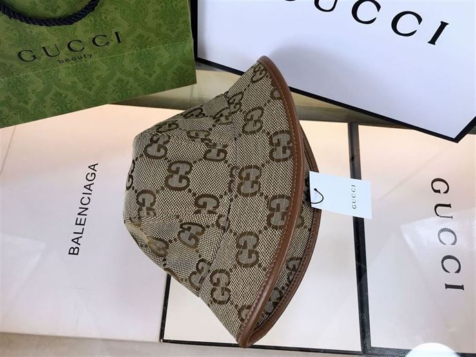 GUCCI BUCKET HAT