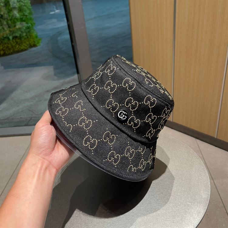 GUCCI BUCKET HAT