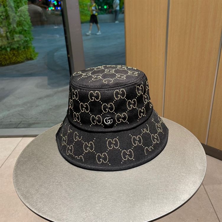 GUCCI BUCKET HAT