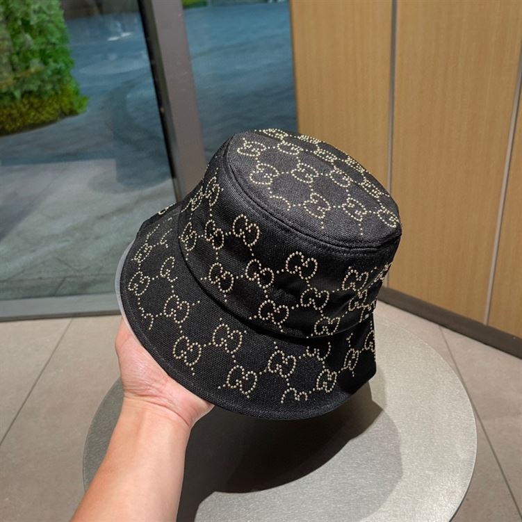 GUCCI BUCKET HAT