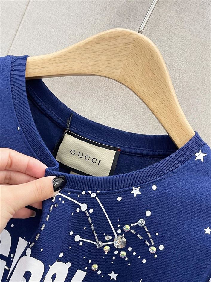 GUCCI 'CRUISE 2023 GUCCI COSMOGONIE' COTTON JERSEY T-SHIRT - GGS038