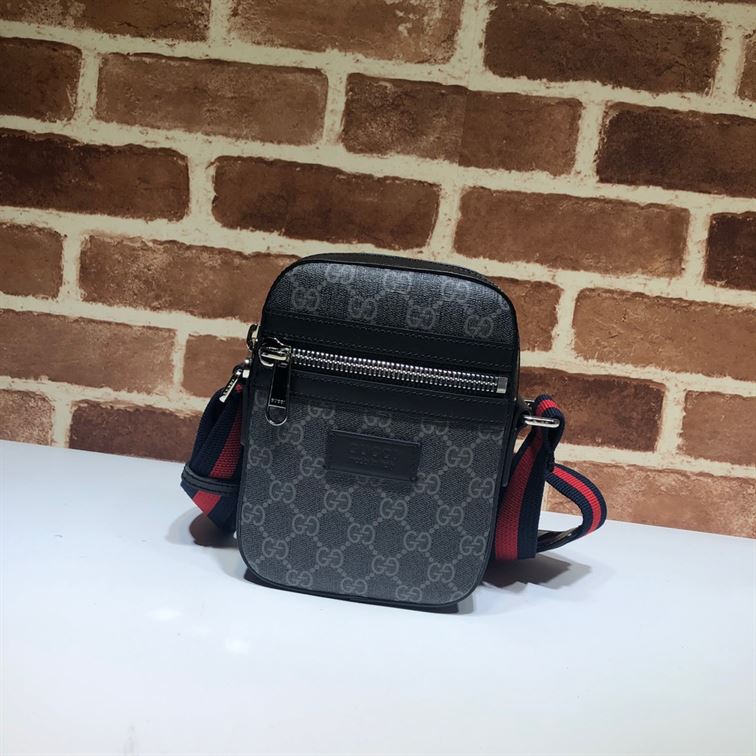 GUCCI GG BLACK MESSENGER - BG031
