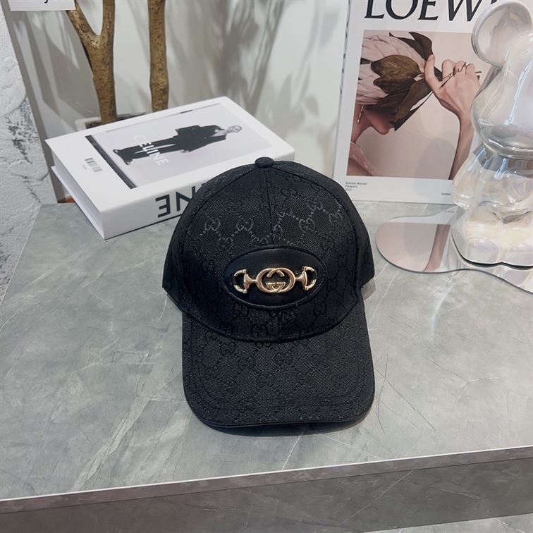 GUCCI GG CANVAS BASEBALL HAT