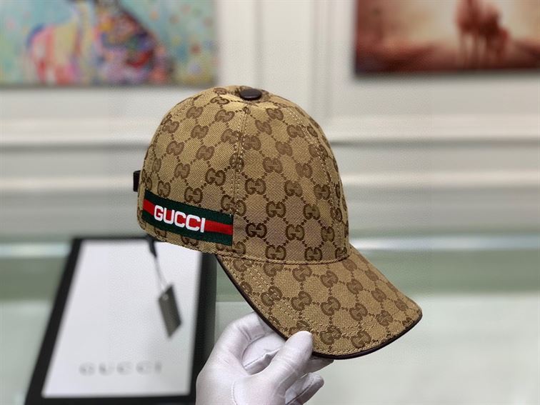 GUCCI GG CANVAS BASEBALL HAT