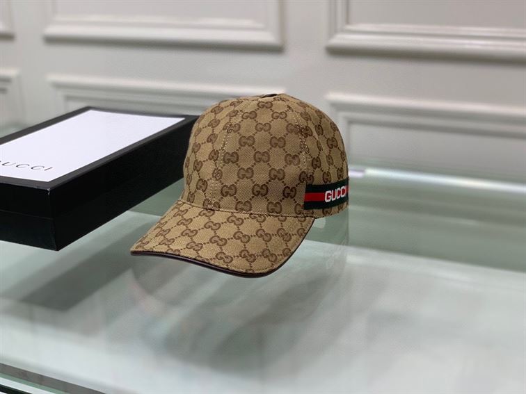 GUCCI GG CANVAS BASEBALL HAT