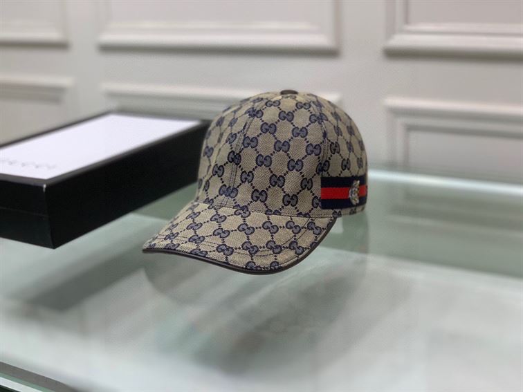 GUCCI GG CANVAS BASEBALL HAT