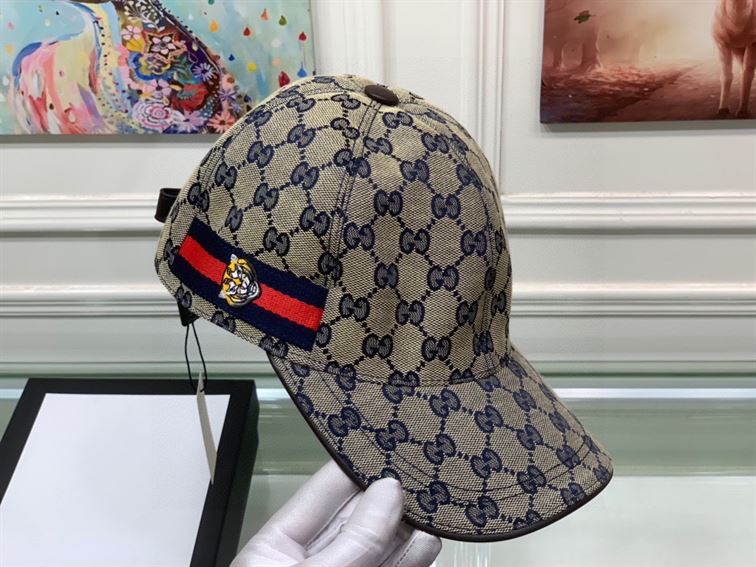 GUCCI GG CANVAS BASEBALL HAT