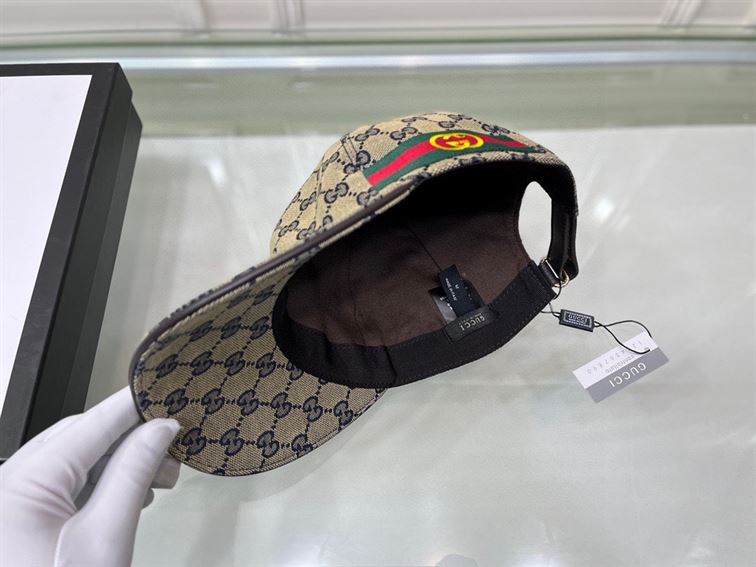 GUCCI GG CANVAS BASEBALL HAT