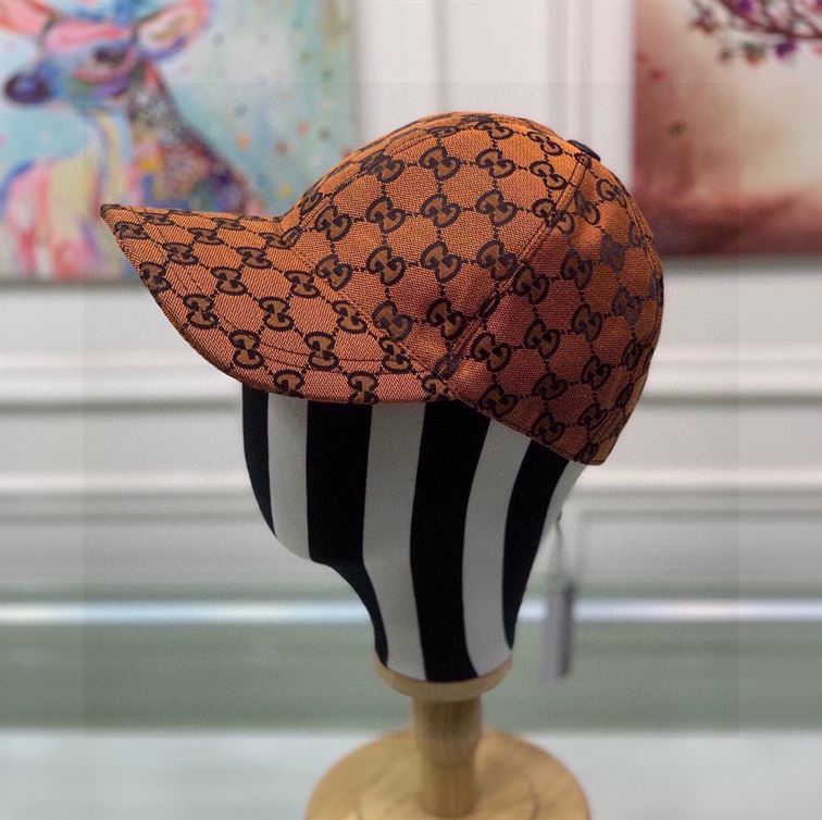 GUCCI GG CANVAS BASEBALL HAT