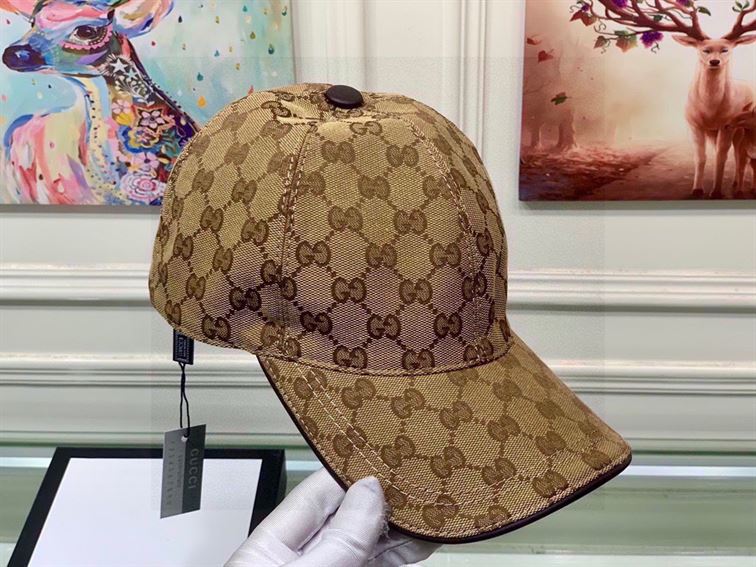 GUCCI GG CANVAS BASEBALL HAT