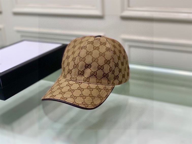 GUCCI GG CANVAS BASEBALL HAT