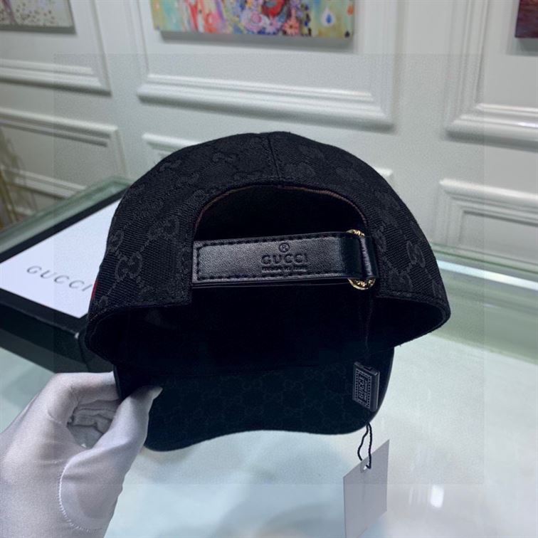GUCCI GG CANVAS BASEBALL HAT