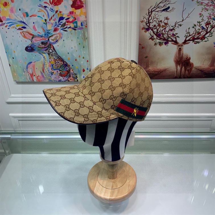 GUCCI GG CANVAS BASEBALL HAT