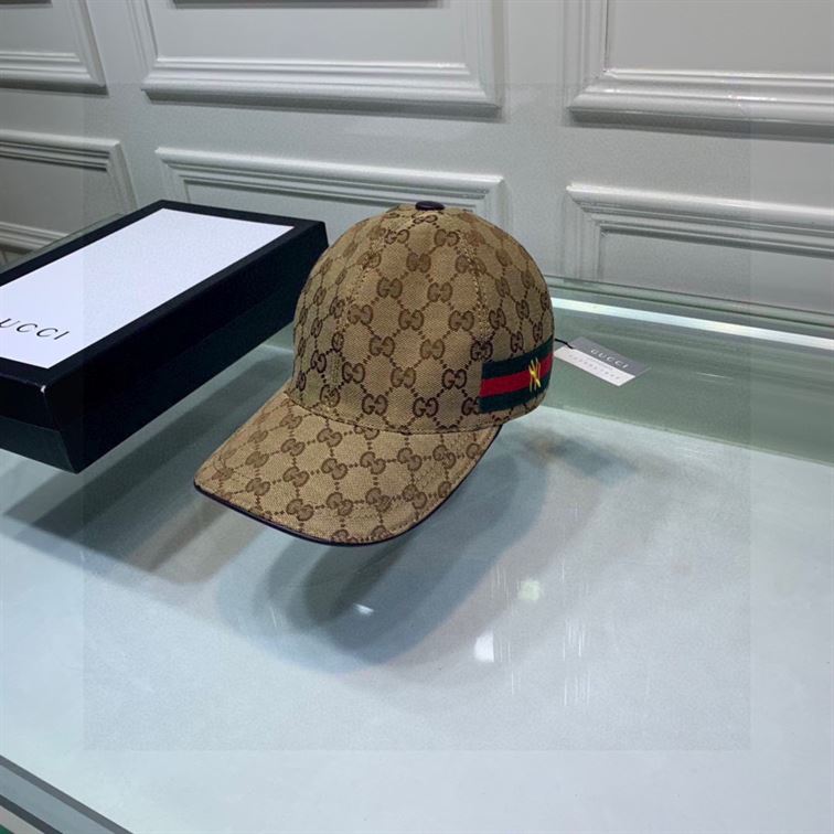 GUCCI GG CANVAS BASEBALL HAT