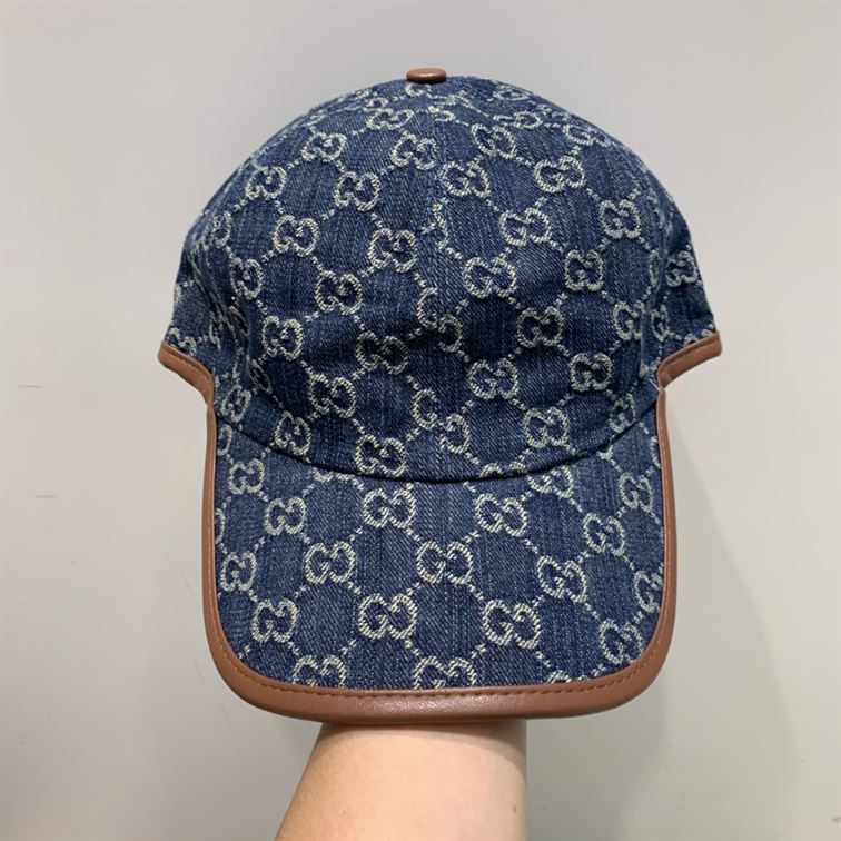 GUCCI GG CANVAS BASEBALL HAT