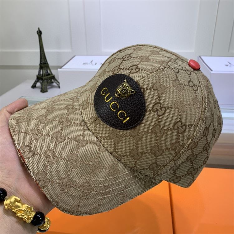 GUCCI GG CANVAS BASEBALL HAT