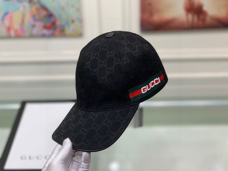 GUCCI GG CANVAS BASEBALL HAT