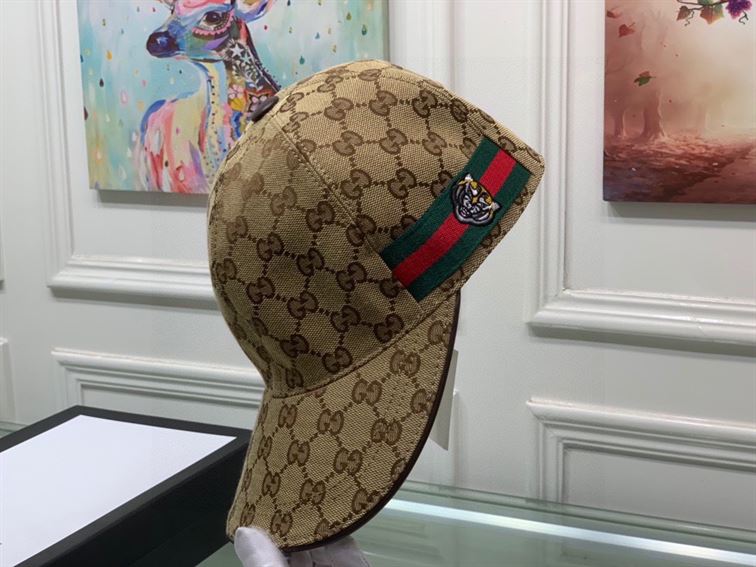 GUCCI GG CANVAS BASEBALL HAT