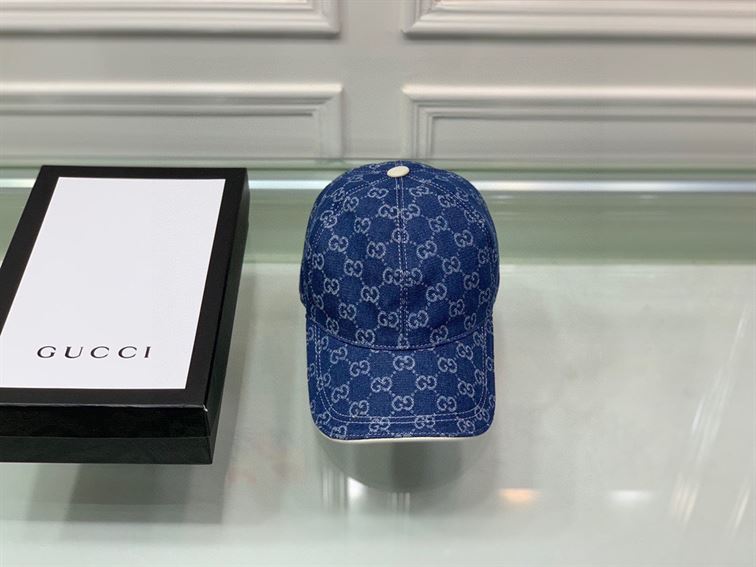 GUCCI GG CANVAS BASEBALL HAT